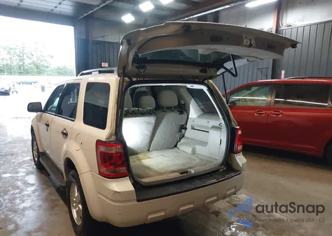 2011 Ford Escape Xlt from USA, damaged, VIN 1FMCU0D71BKA39563